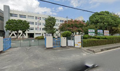 中学校の周辺施設画像